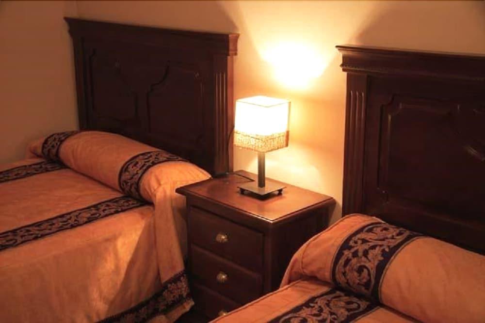 Hotel Patri Huescar Ngoại thất bức ảnh