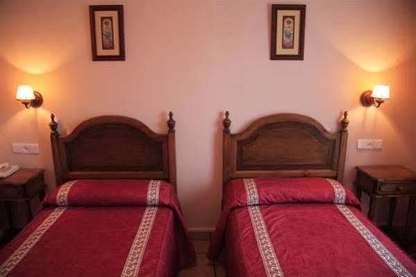 Hotel Patri Huescar Ngoại thất bức ảnh